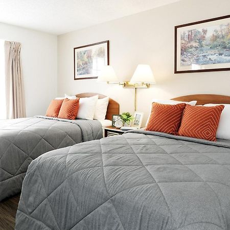 Intown Suites Extended Stay Colorado Springs Exteriör bild